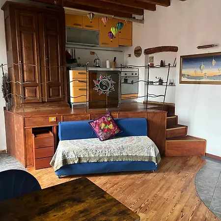 Max - Exclusive - Station Apartment